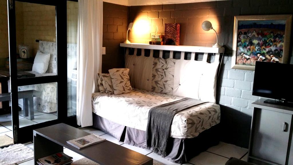 Hornbill House Self Catering Accommodation Hermanus Kültér fotó
