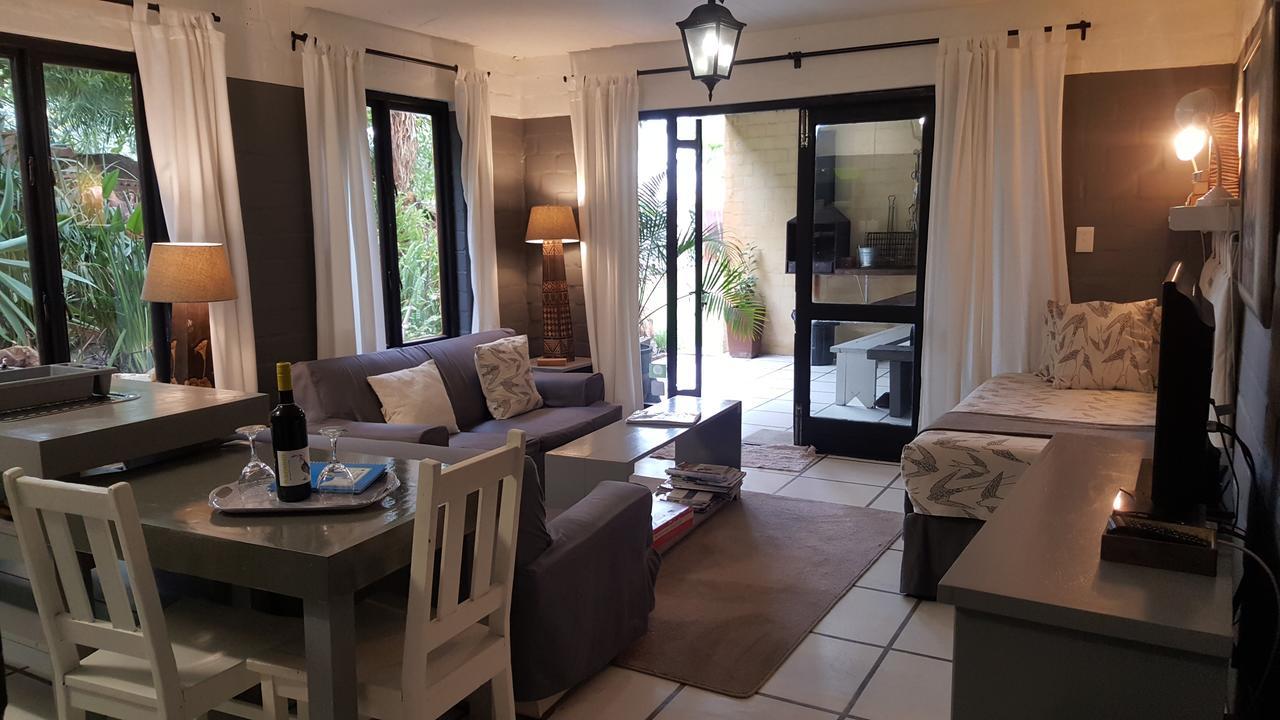 Hornbill House Self Catering Accommodation Hermanus Kültér fotó
