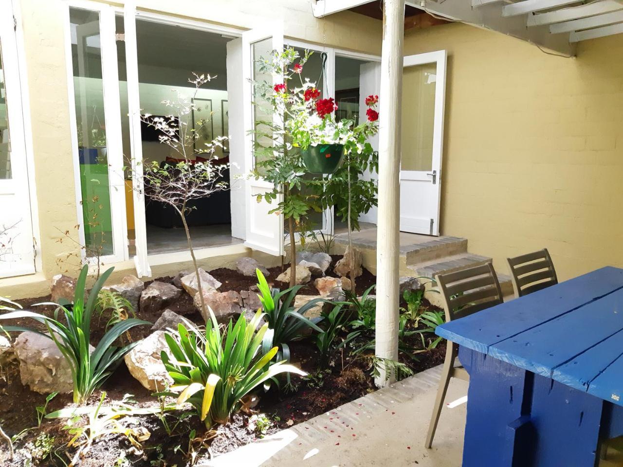Hornbill House Self Catering Accommodation Hermanus Kültér fotó