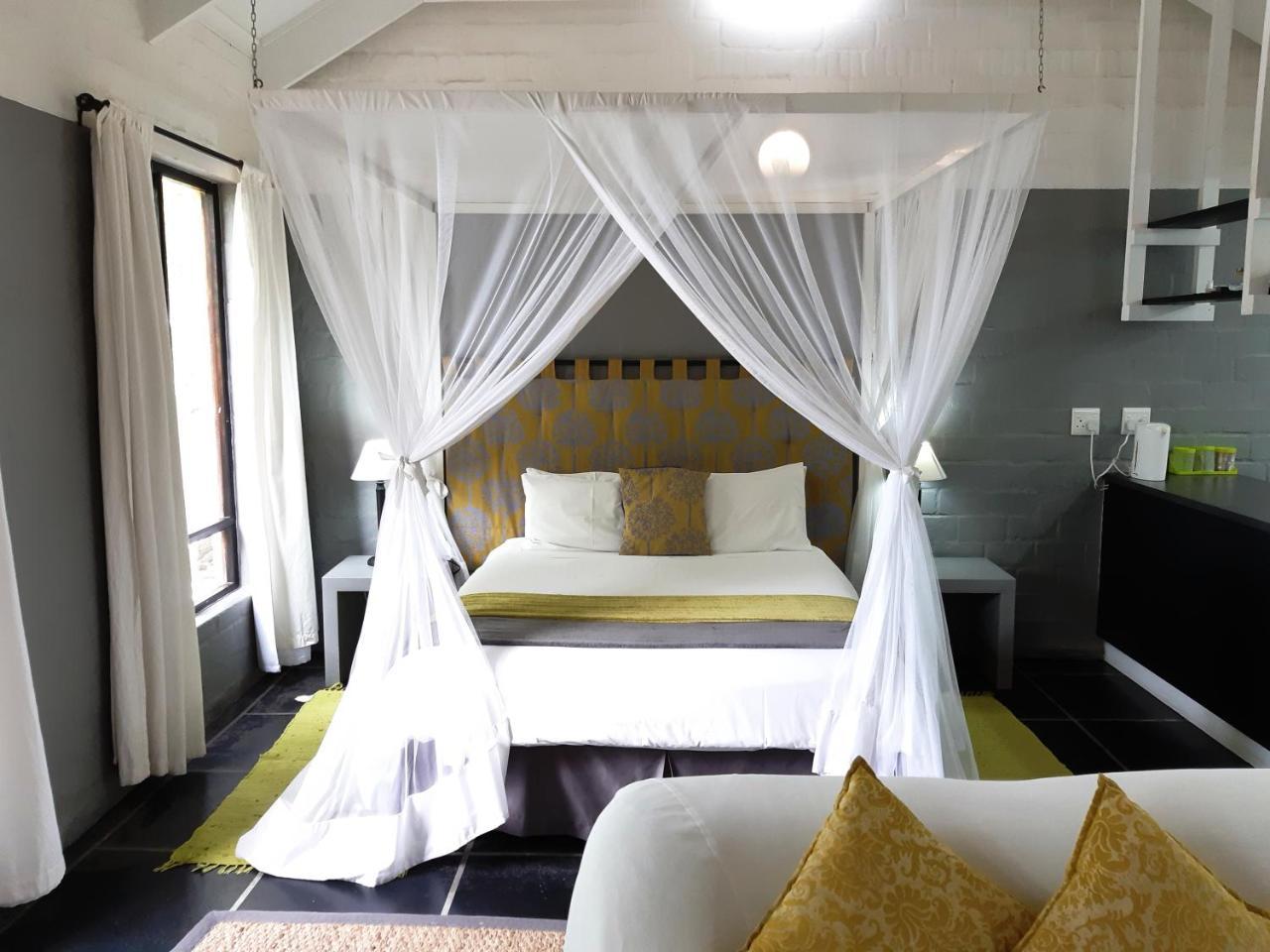 Hornbill House Self Catering Accommodation Hermanus Kültér fotó
