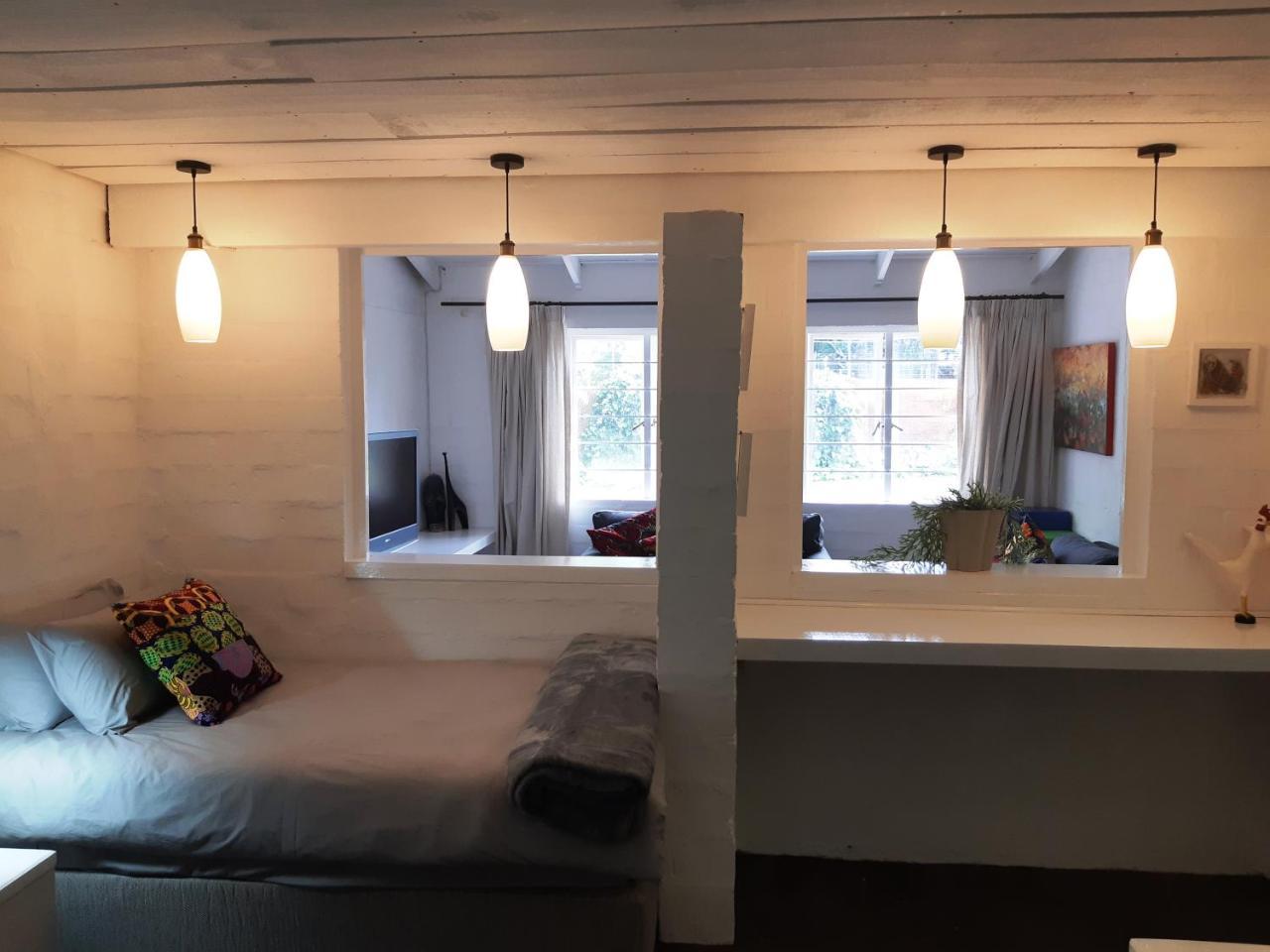 Hornbill House Self Catering Accommodation Hermanus Kültér fotó
